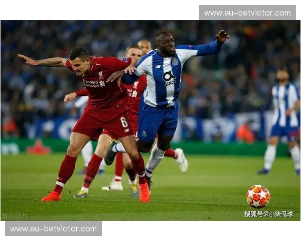 白玫瑰之怒对决东伦敦铁锤：利兹联vs西汉姆联直播，点燃你的足球之魂